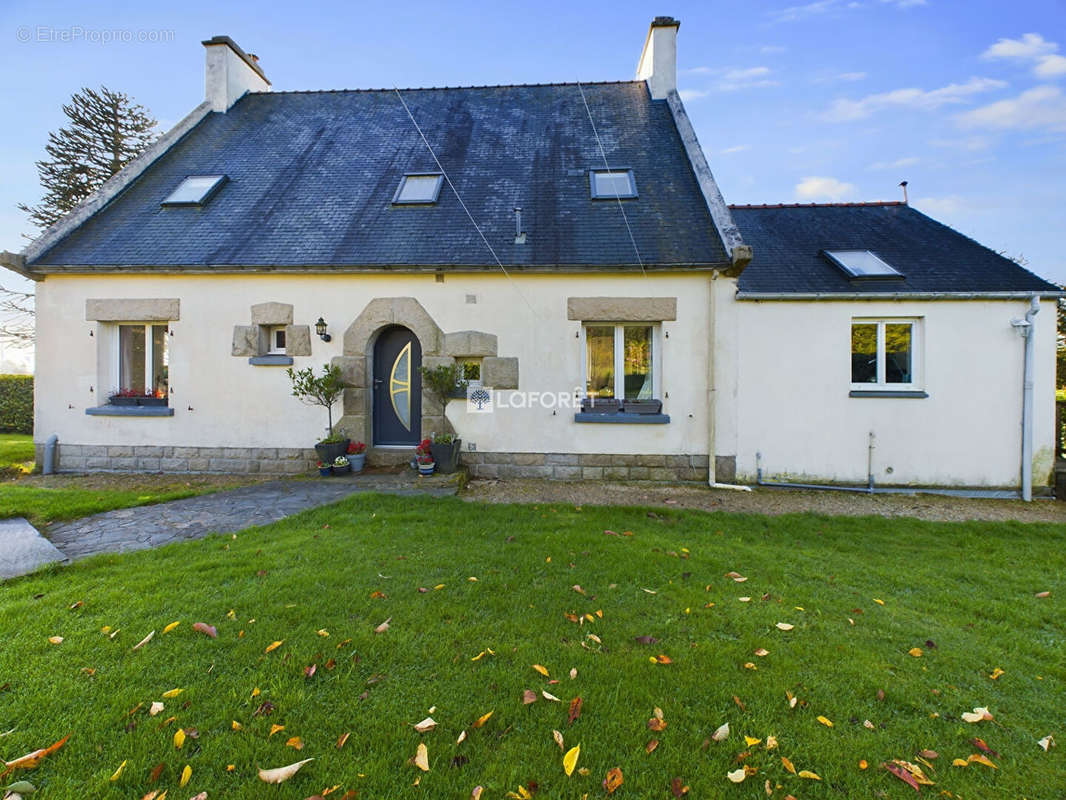 Maison à LOQUEFFRET