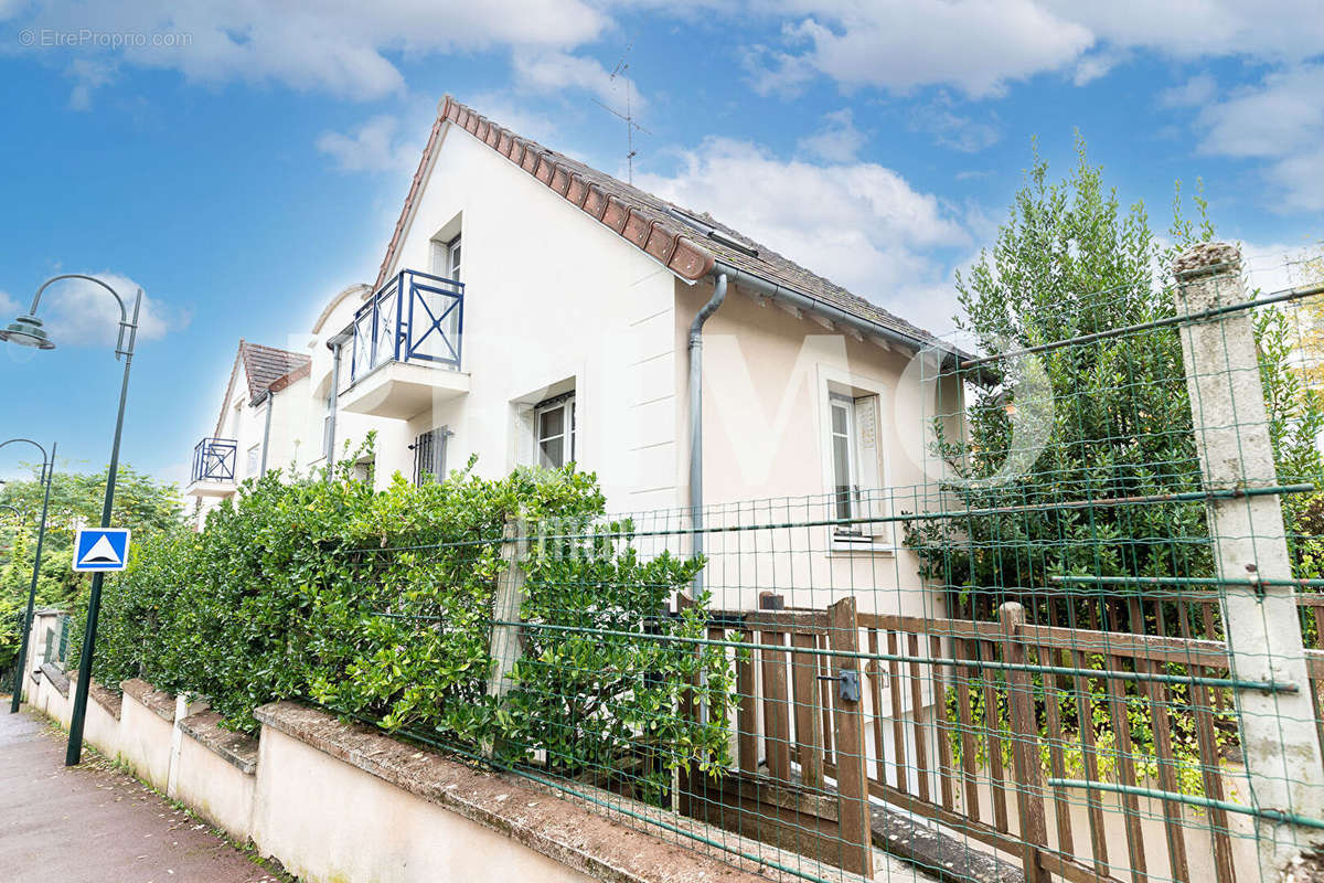 Appartement à LE PLESSIS-ROBINSON