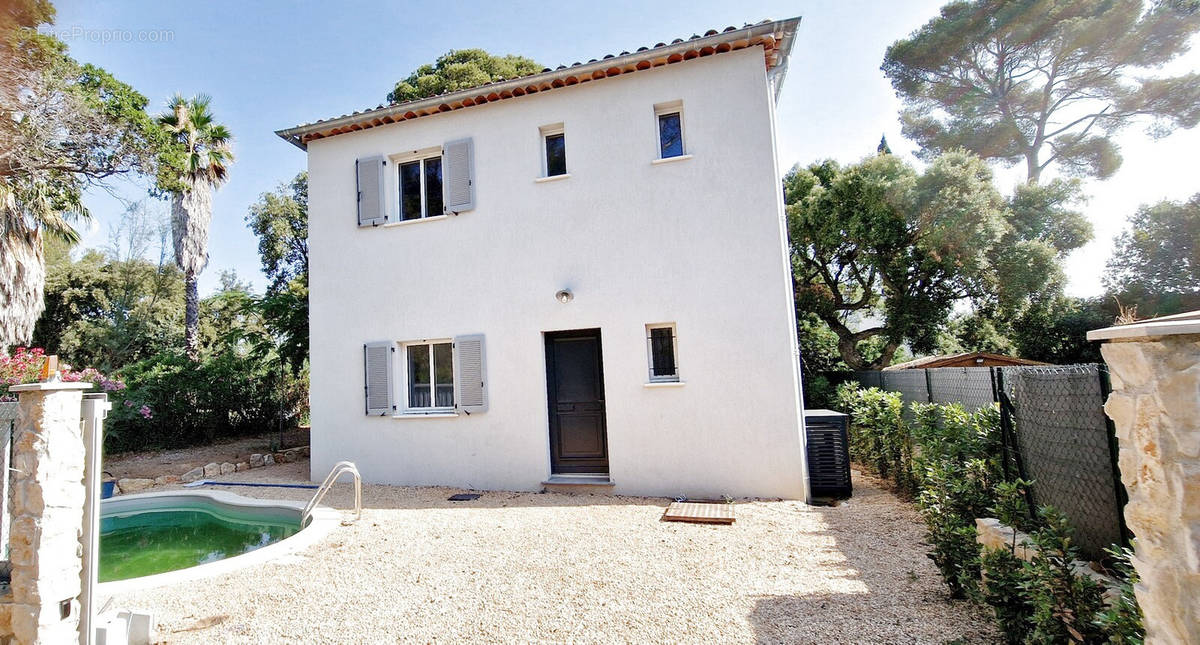 Maison à FREJUS