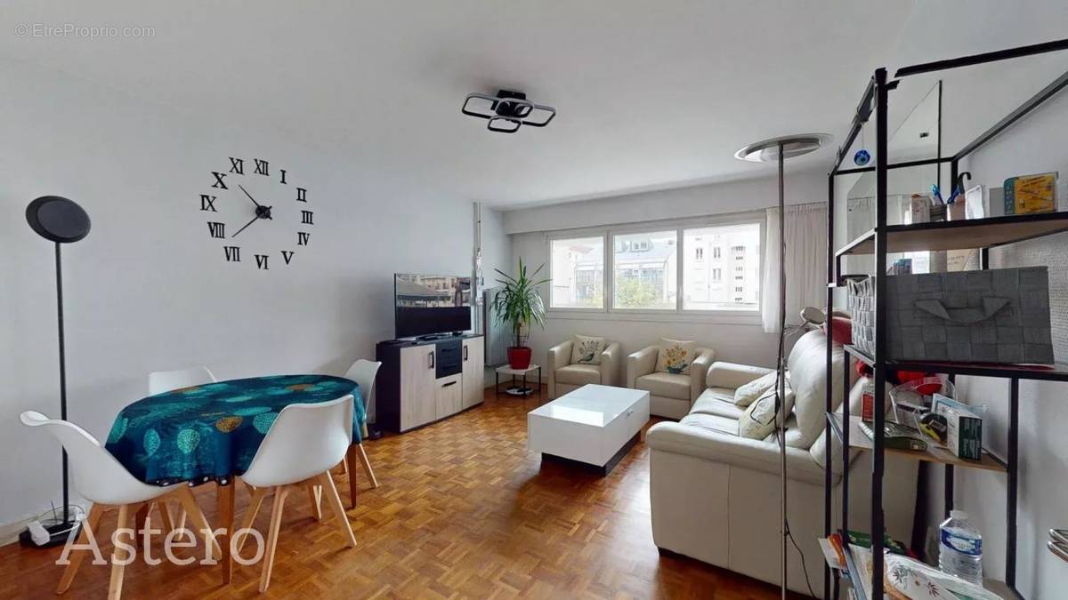 Appartement à ISSY-LES-MOULINEAUX