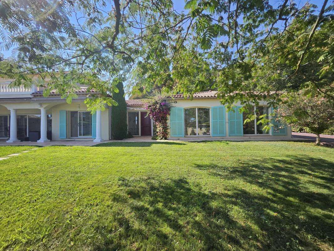 Maison à MOUGINS