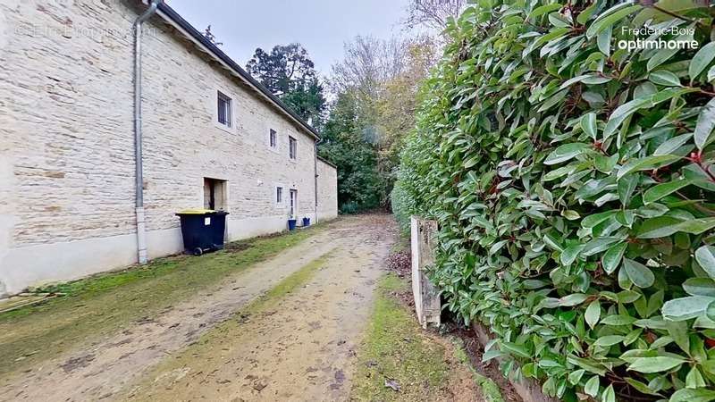 Maison à MONTBELLET