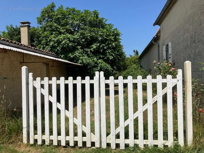 Maison à LAMONZIE-SAINT-MARTIN