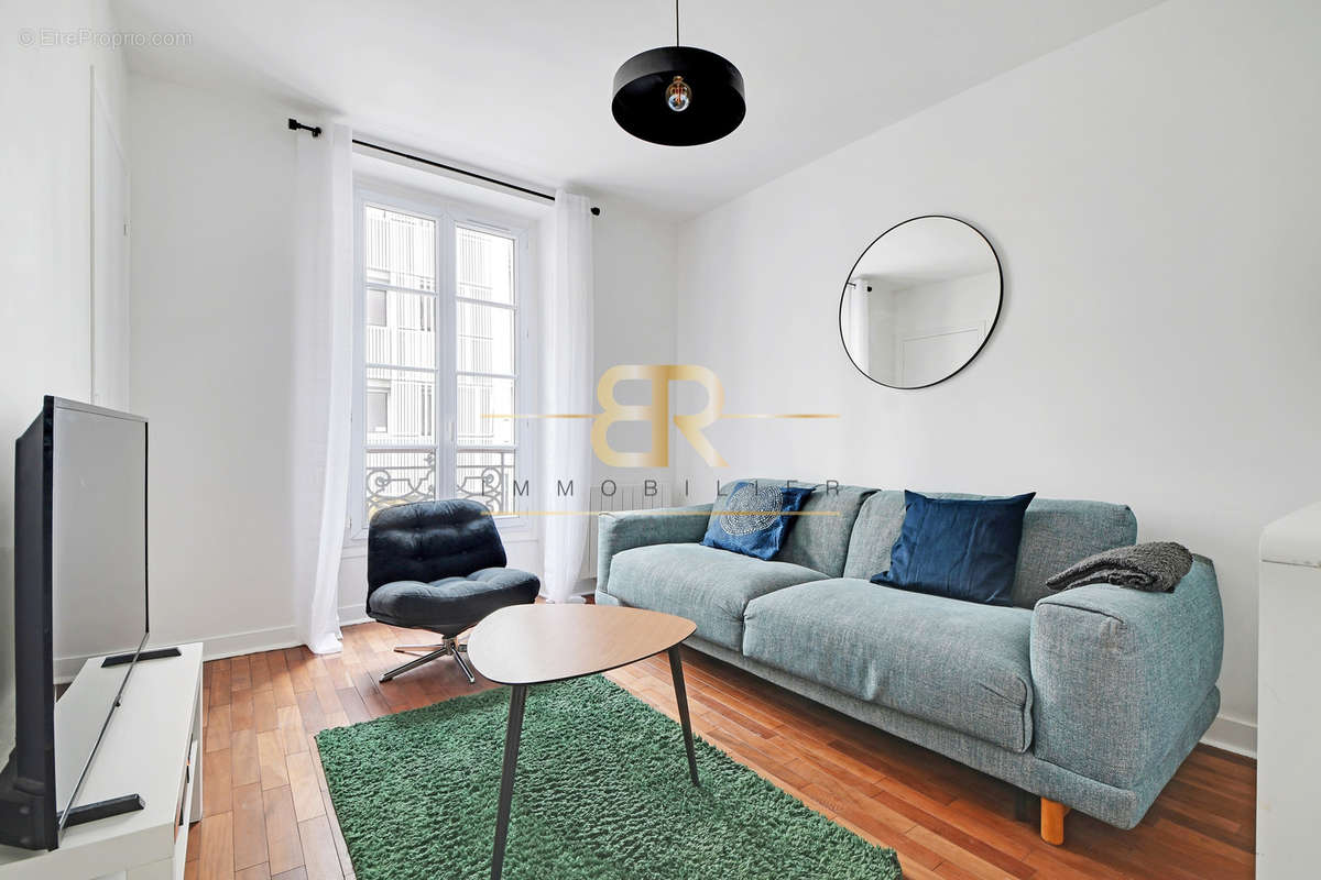 Appartement à PARIS-17E