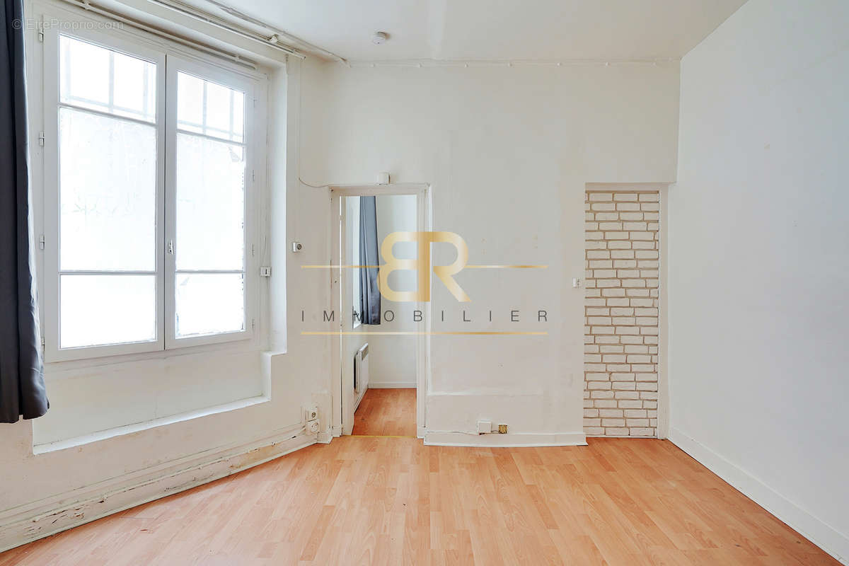 Appartement à PARIS-2E