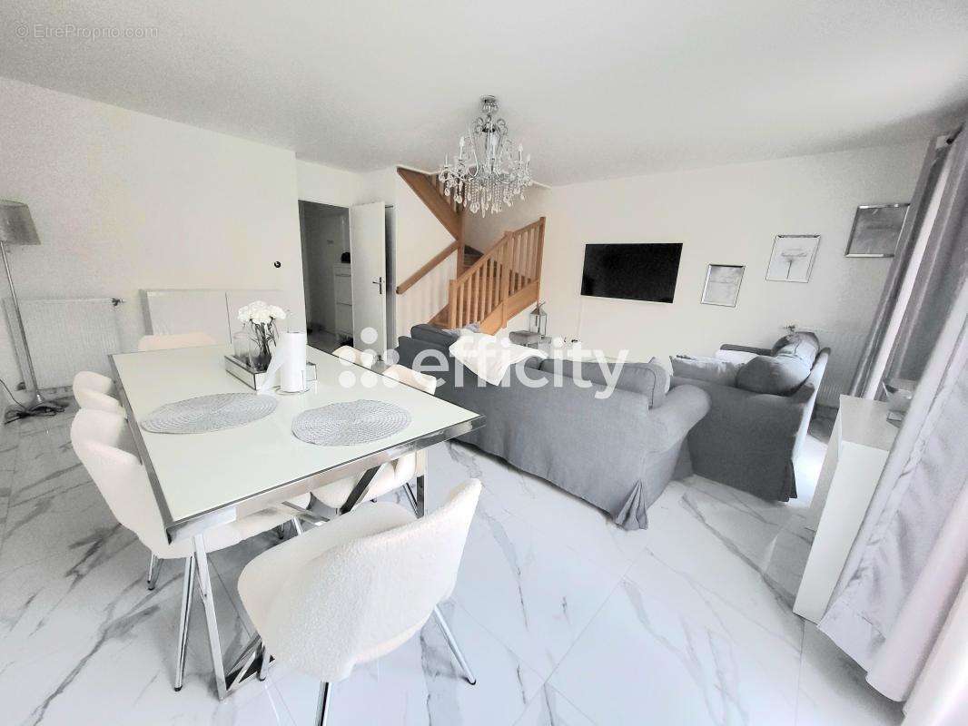 Appartement à PIERREFITTE-SUR-SEINE