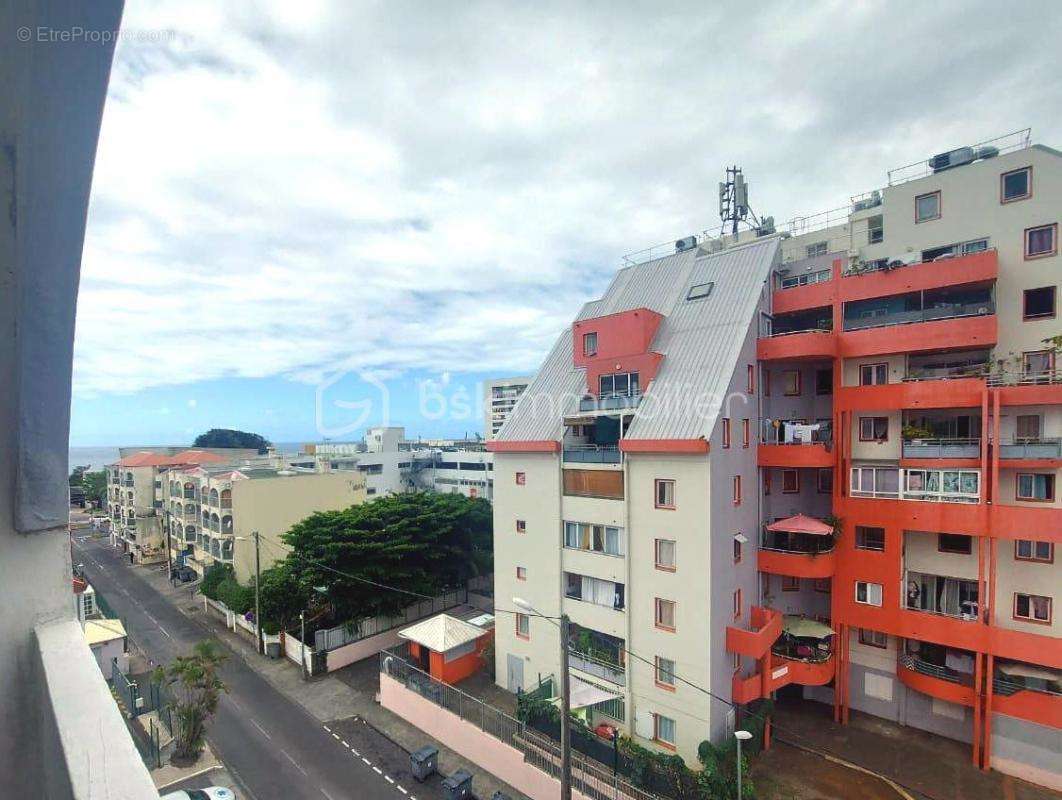 Appartement à SAINT-DENIS