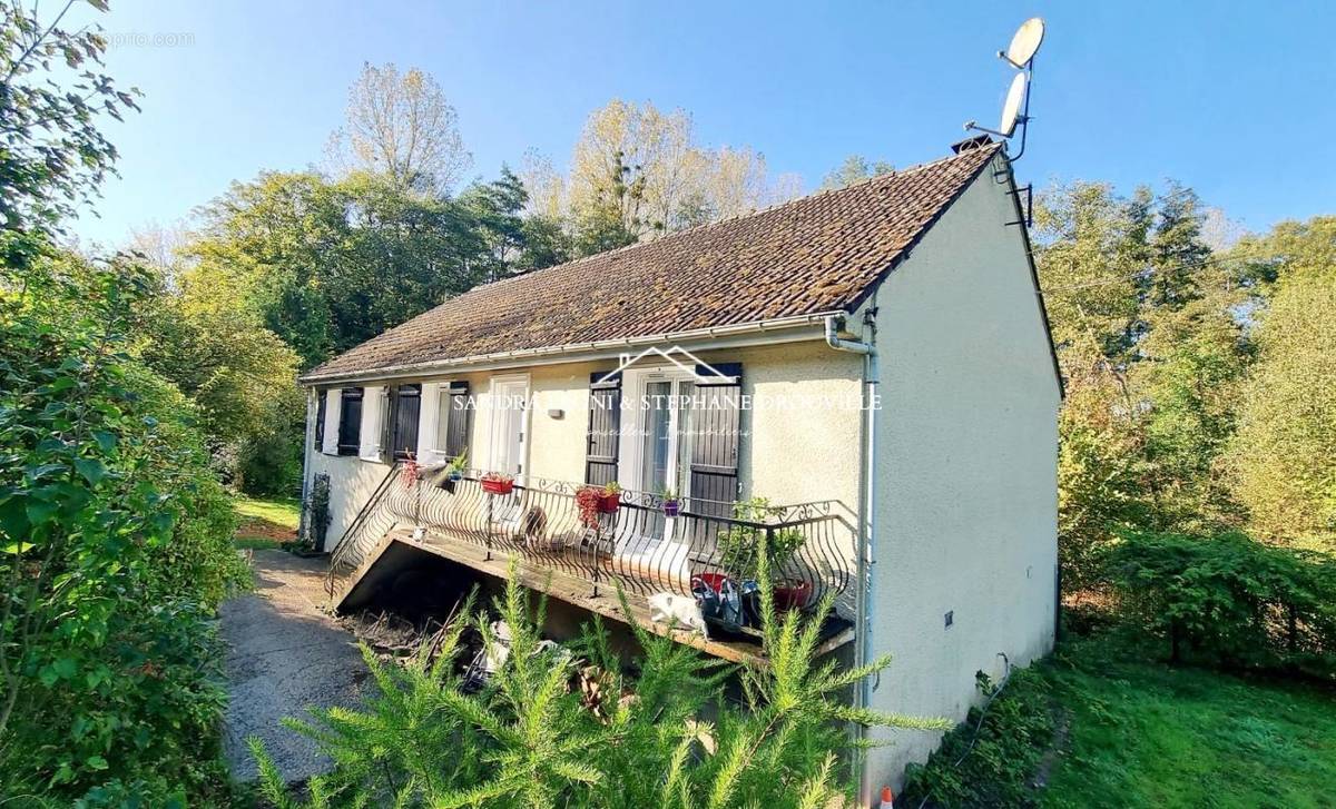 Maison à JOUY