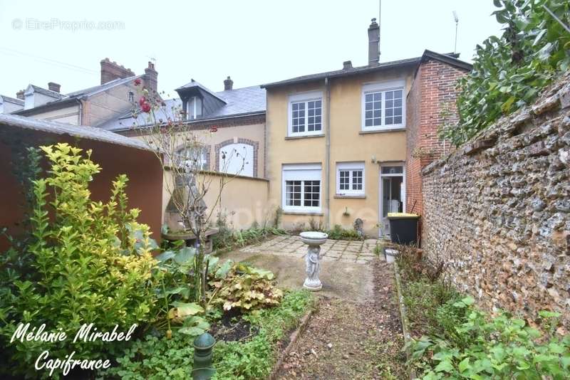 Maison à BRETEUIL