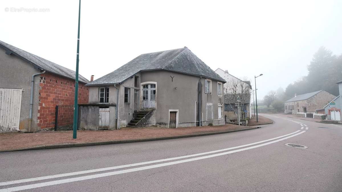 Maison à ARLEUF