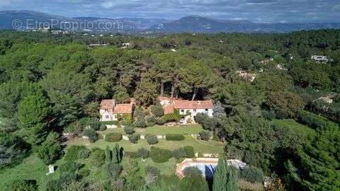 Maison à MOUGINS