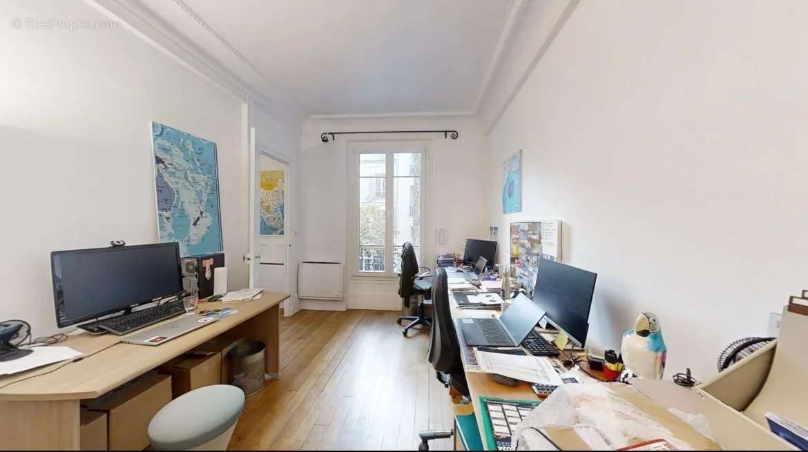 Appartement à PARIS-10E