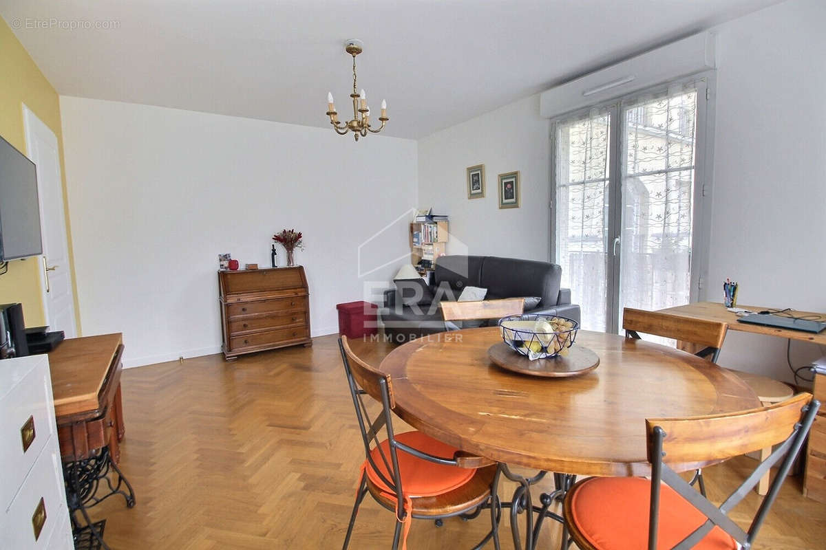 Appartement à LE PLESSIS-ROBINSON