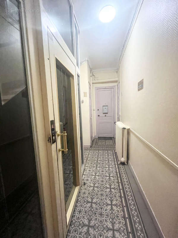 Appartement à NEUILLY-SUR-SEINE