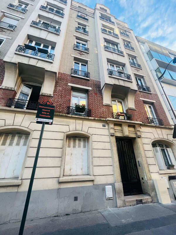 Appartement à NEUILLY-SUR-SEINE