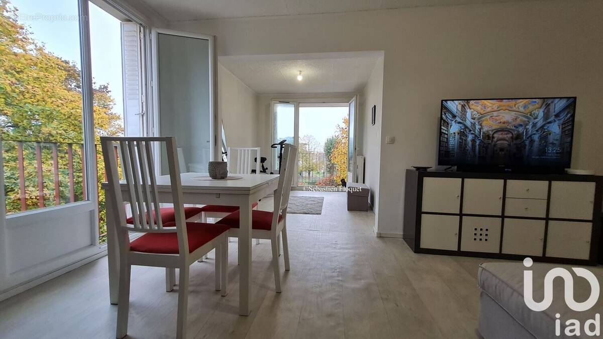 Photo 1 - Appartement à NEUVILLE-AUX-BOIS