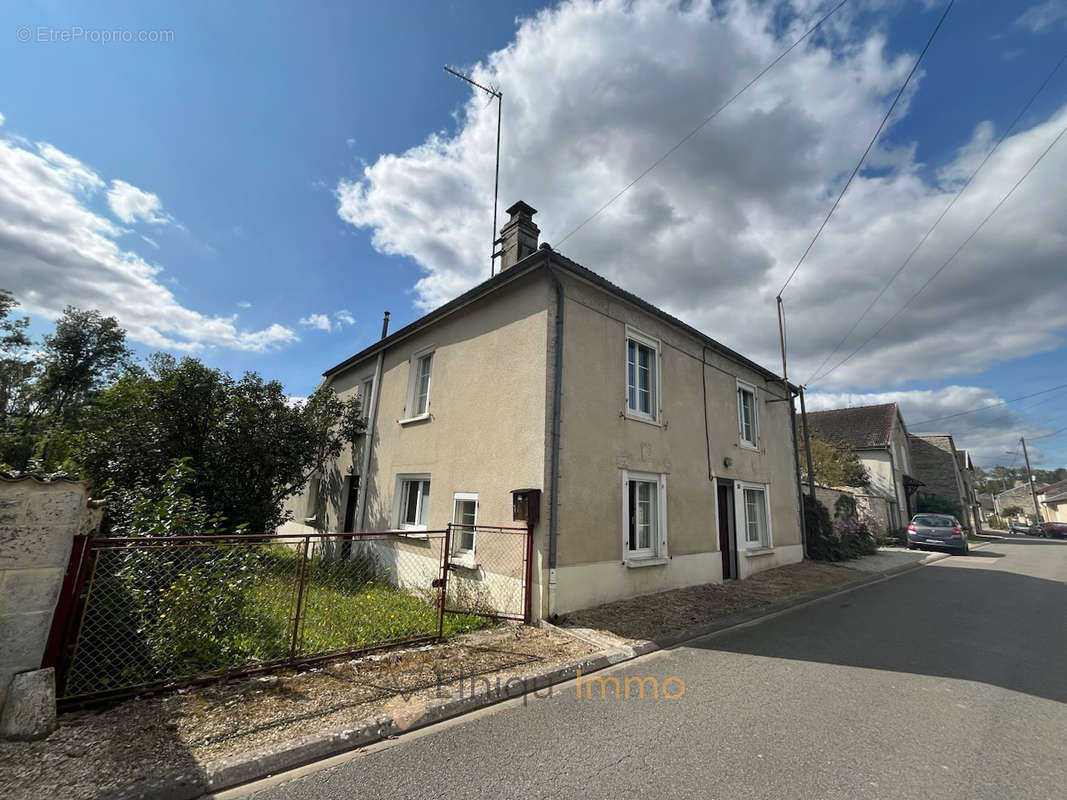 Maison à BAR-SUR-AUBE