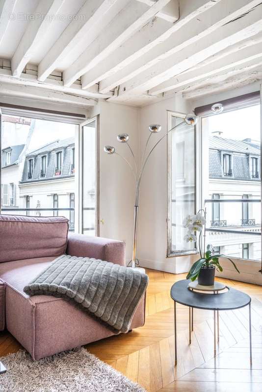 Appartement à PARIS-2E