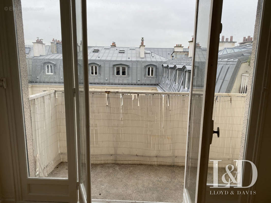 séjour ouvert sur balcon terrasse - Appartement à PARIS-8E