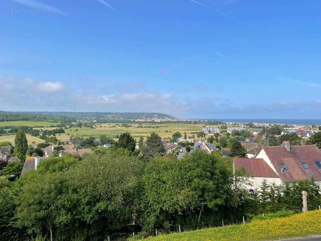 Appartement à BLONVILLE-SUR-MER