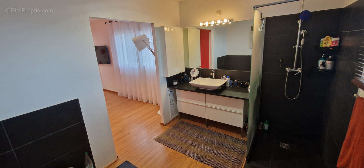 Appartement à MARSEILLE-11E