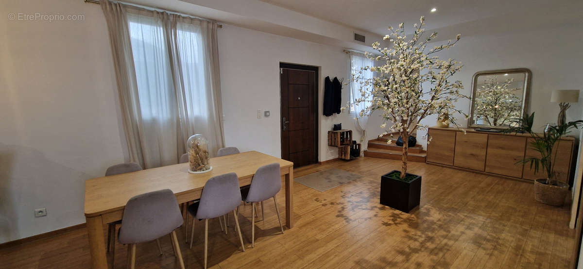 Appartement à MARSEILLE-11E