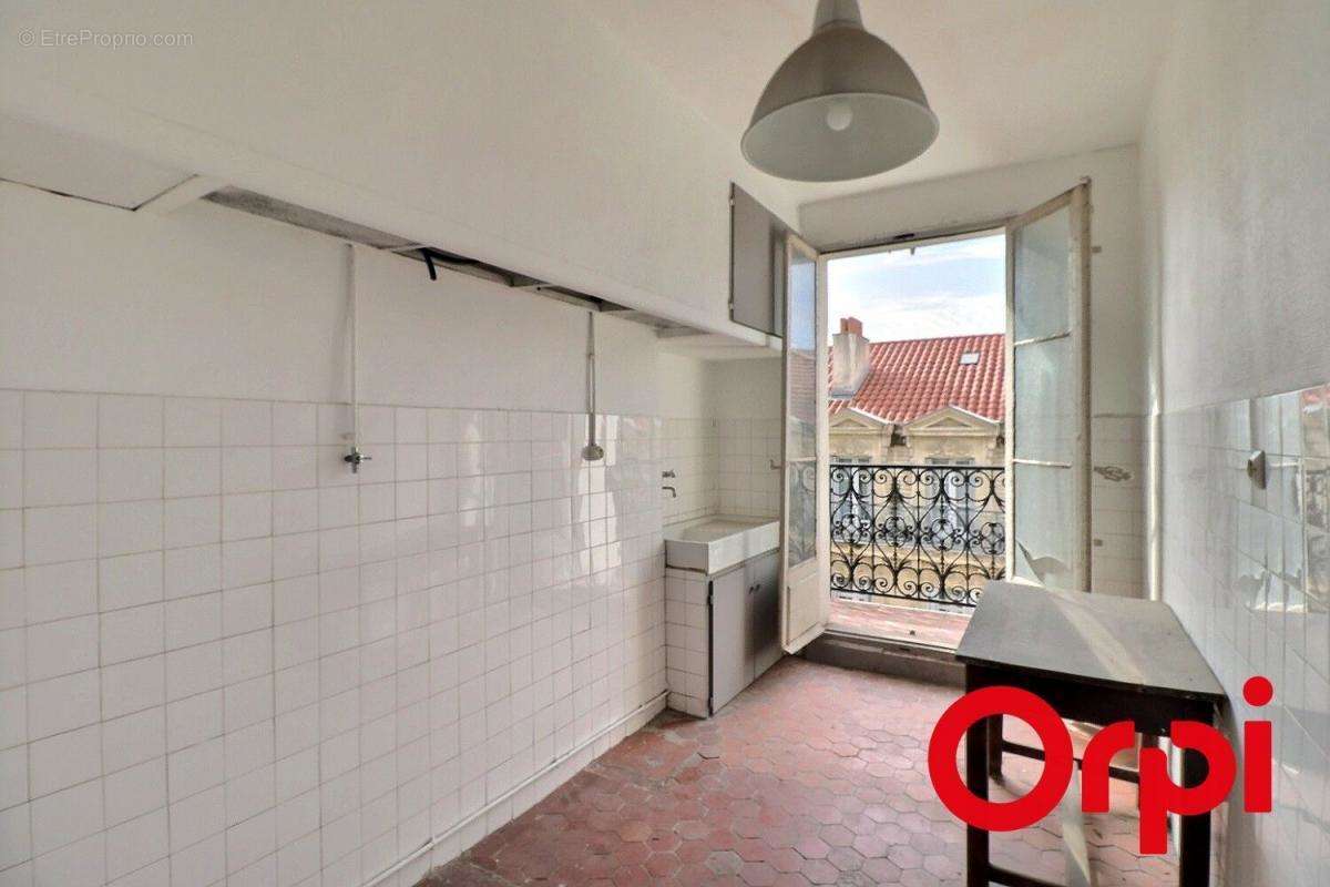 Appartement à MARSEILLE-2E