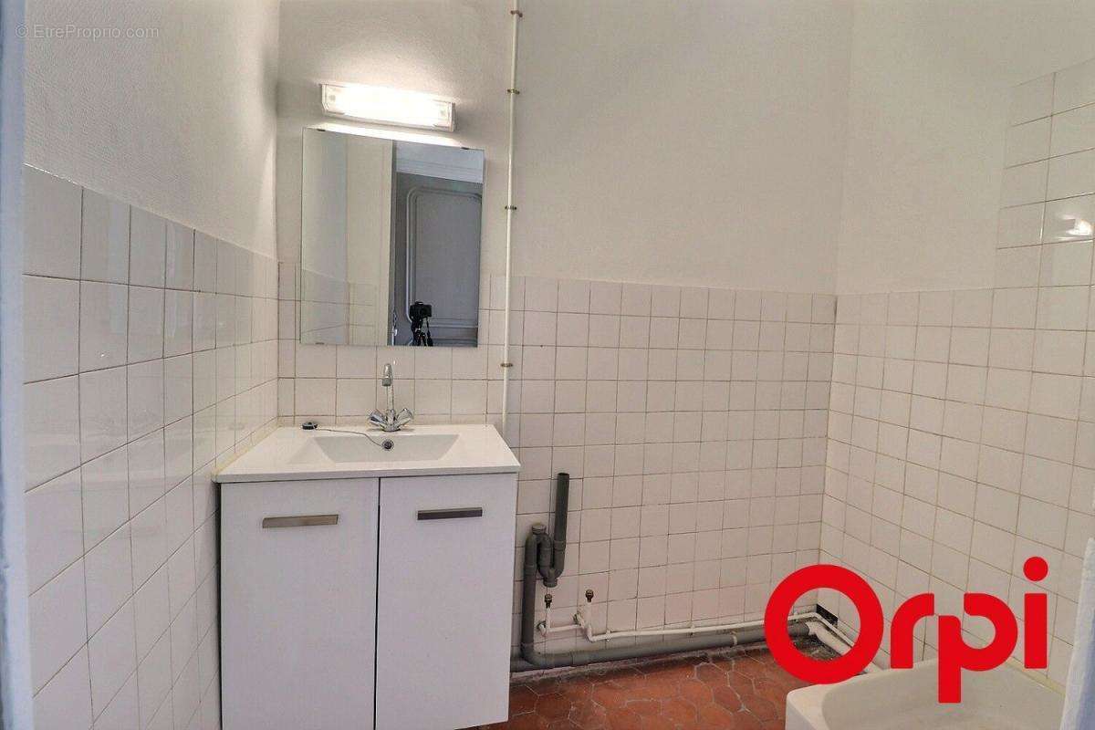 Appartement à MARSEILLE-2E