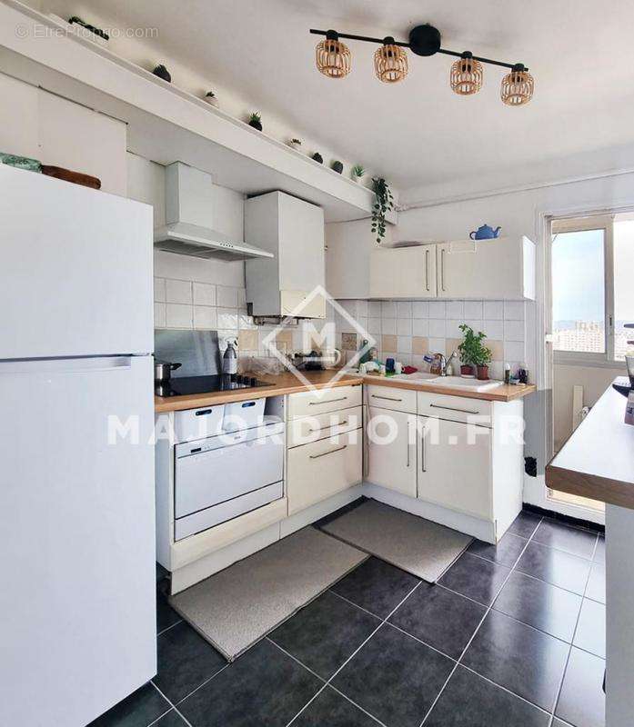 Appartement à MARSEILLE-5E