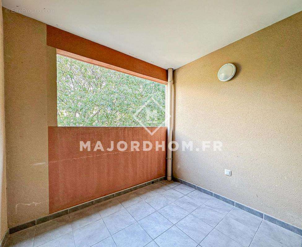 Appartement à MARSEILLE-4E