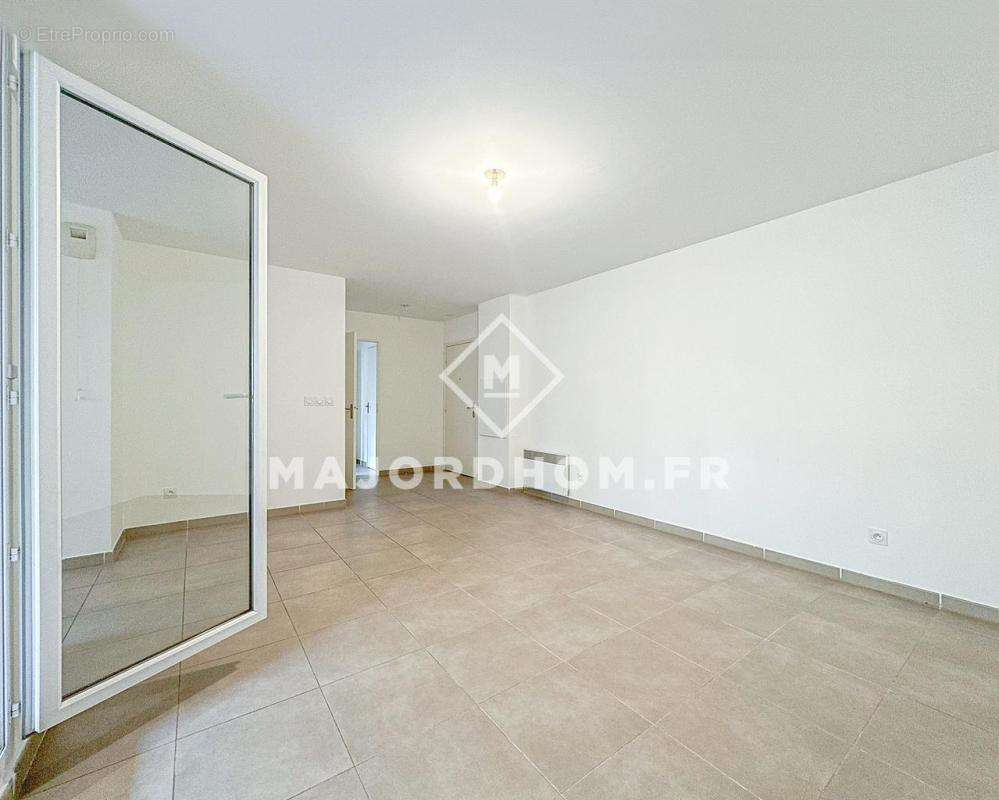 Appartement à MARSEILLE-4E