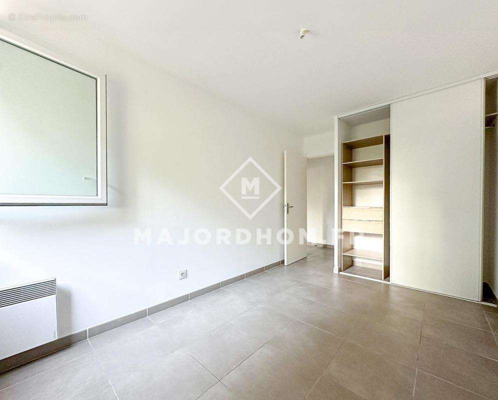 Appartement à MARSEILLE-4E