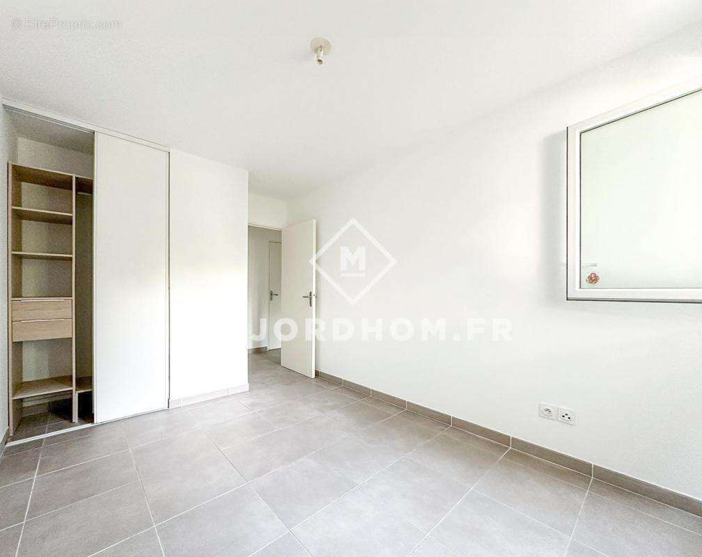 Appartement à MARSEILLE-4E