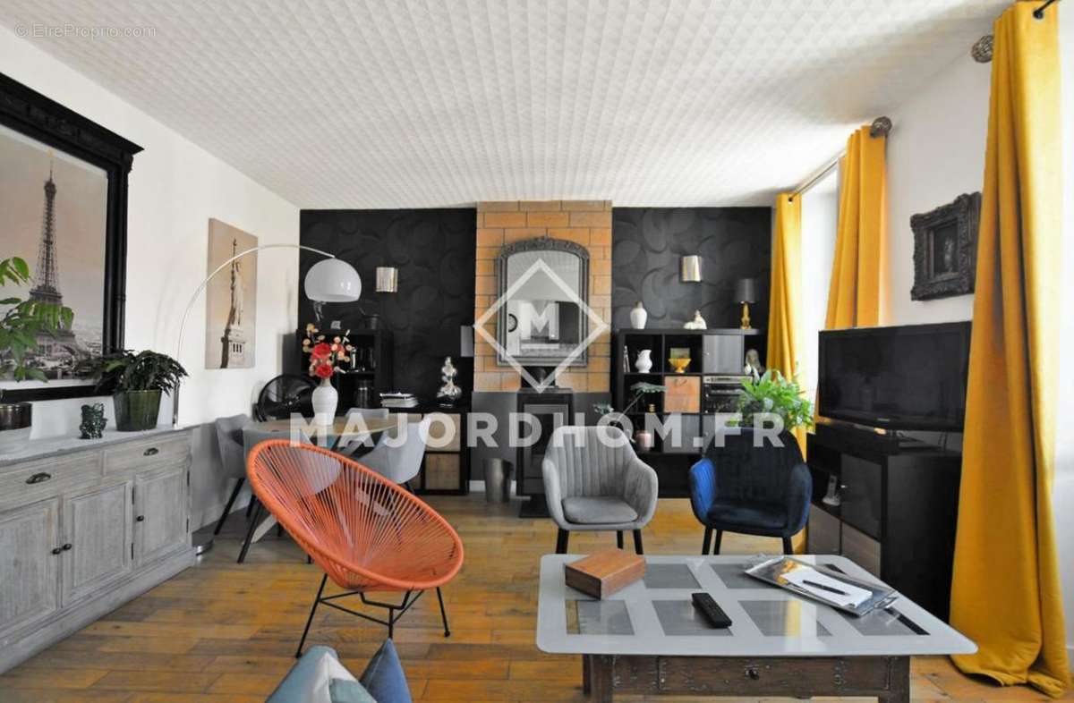 Appartement à MARSEILLE-4E