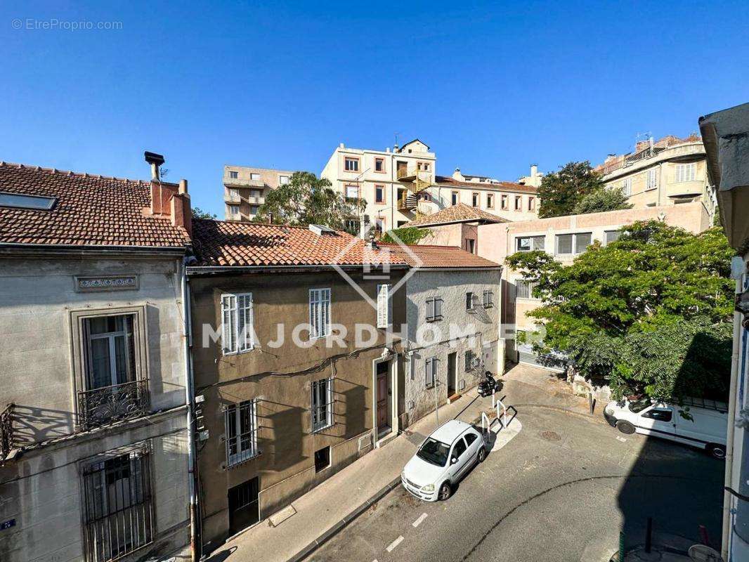 Appartement à MARSEILLE-4E