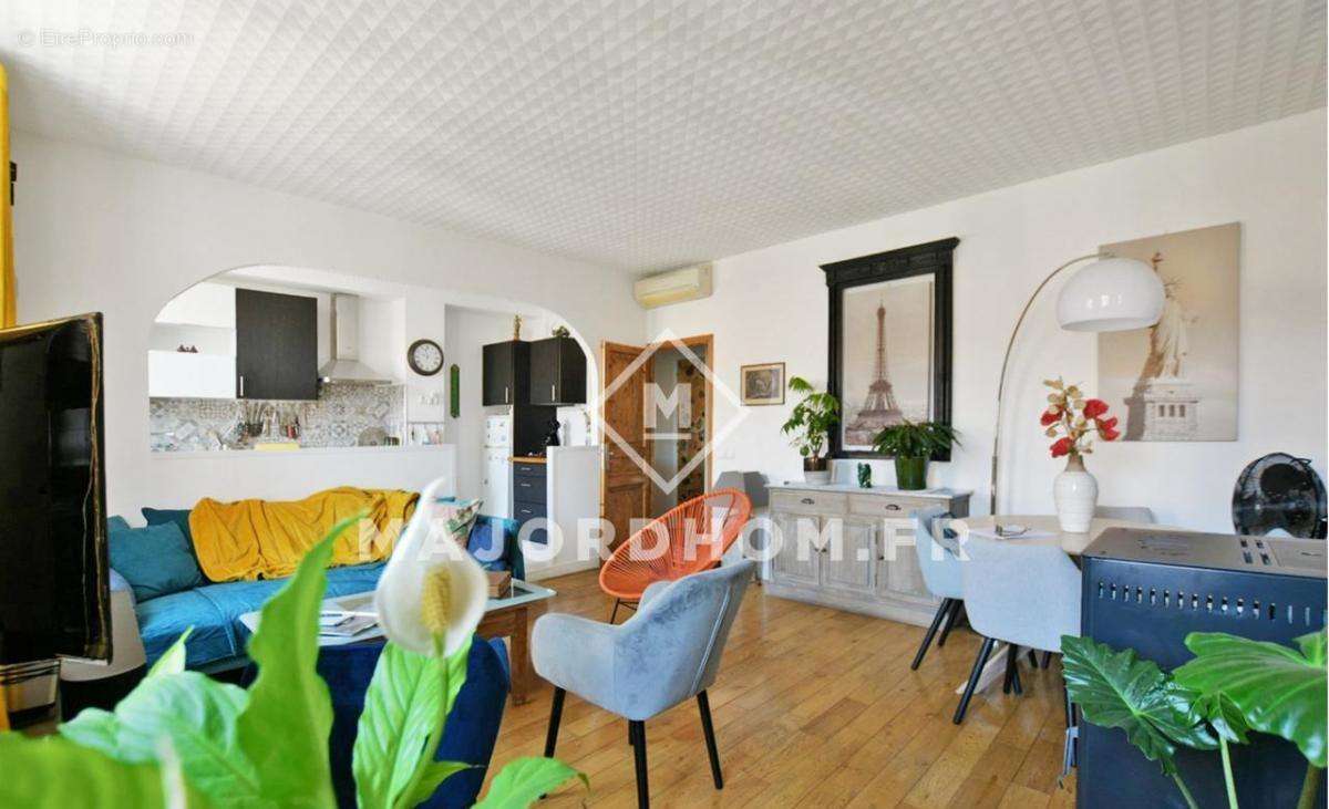 Appartement à MARSEILLE-4E