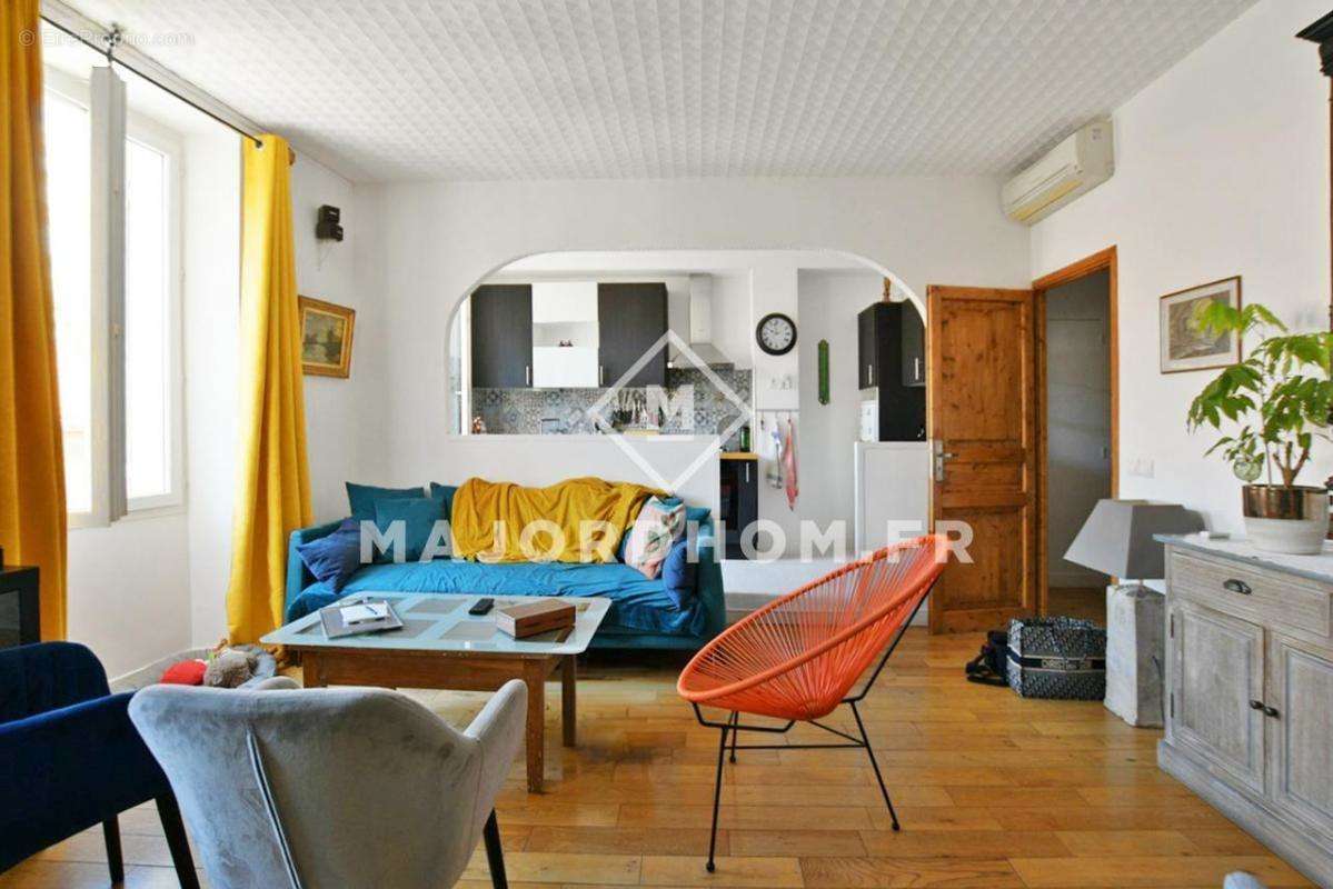 Appartement à MARSEILLE-4E