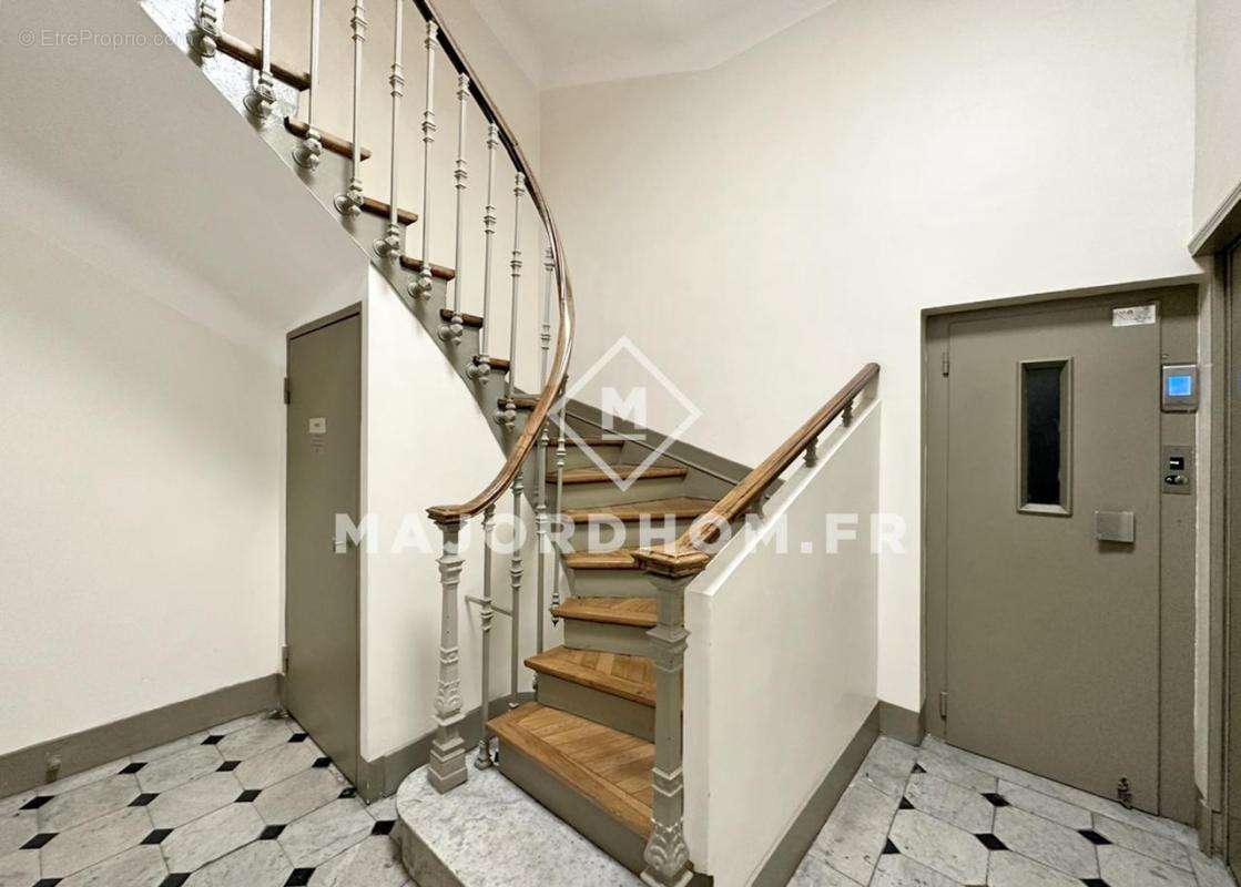 Appartement à MARSEILLE-6E