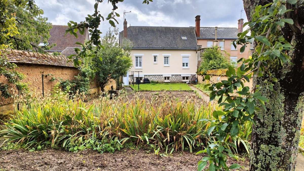 Maison à ILLIERS-COMBRAY