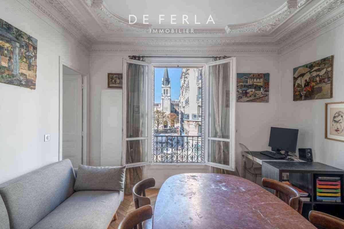 Appartement à PARIS-15E