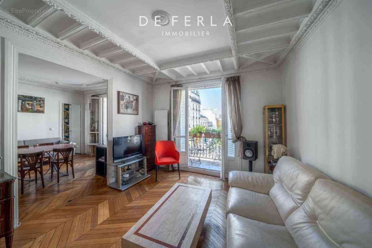 Appartement à PARIS-15E