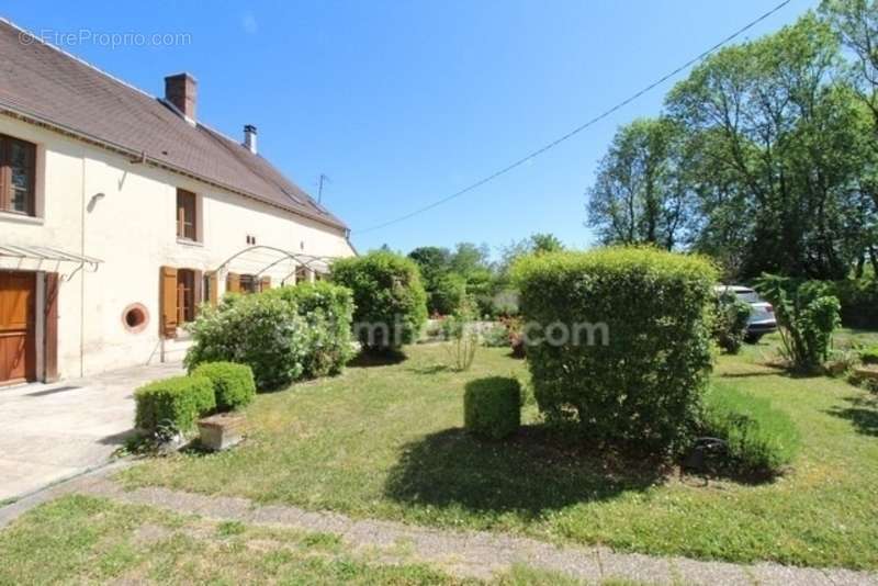 Maison à LONGUEVILLE