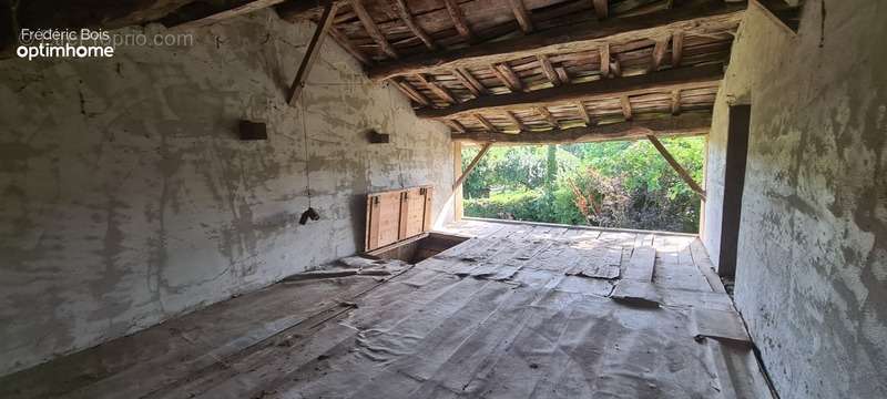 Maison à GARNERANS