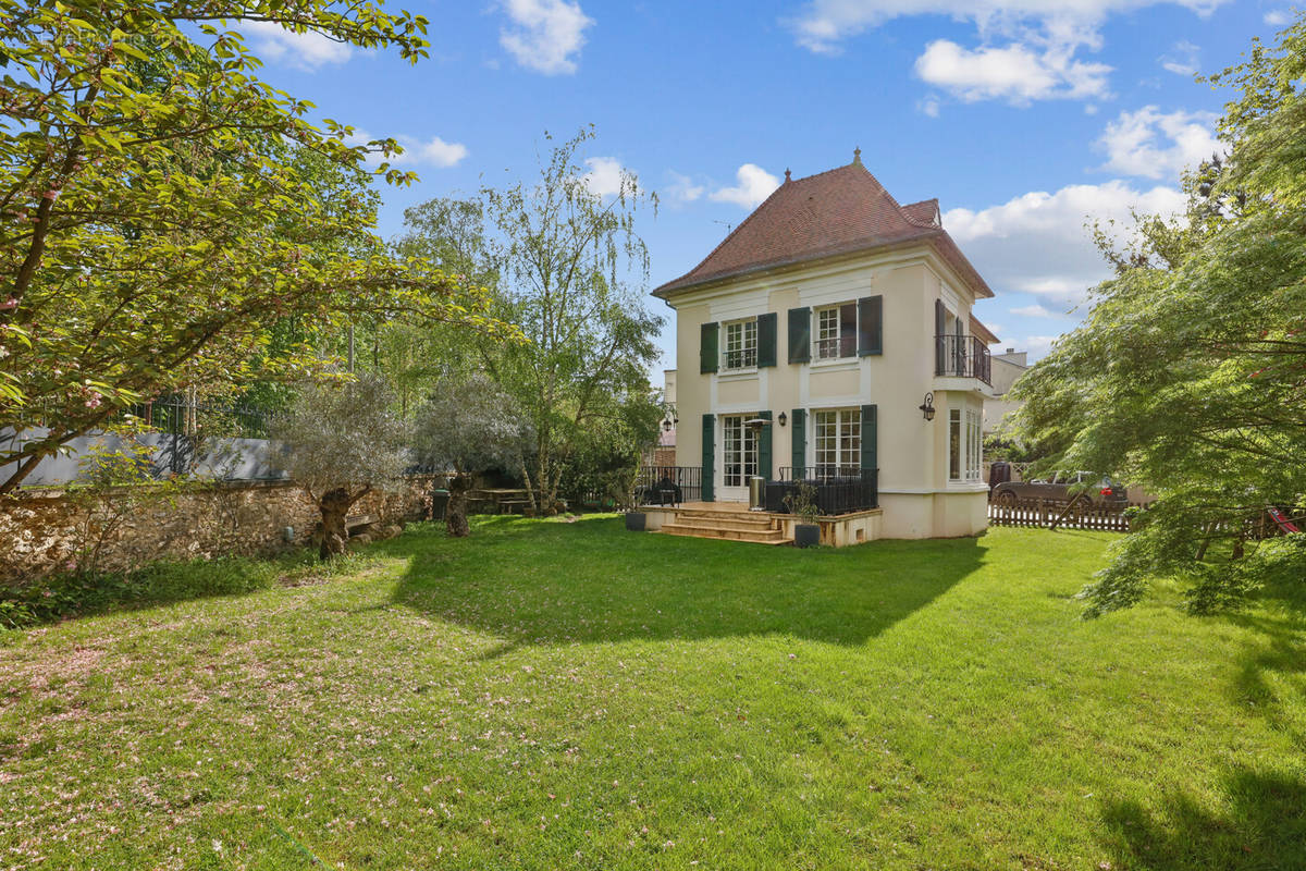 Maison à MAISONS-LAFFITTE