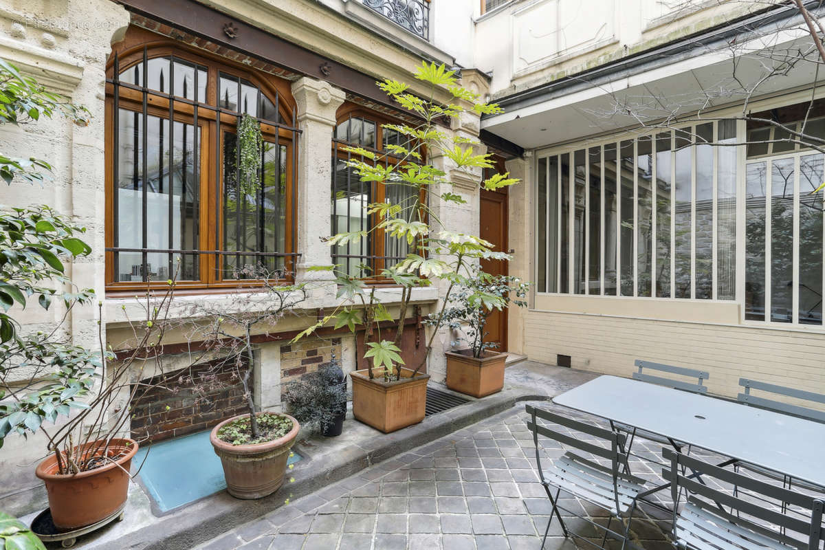 Appartement à PARIS-11E