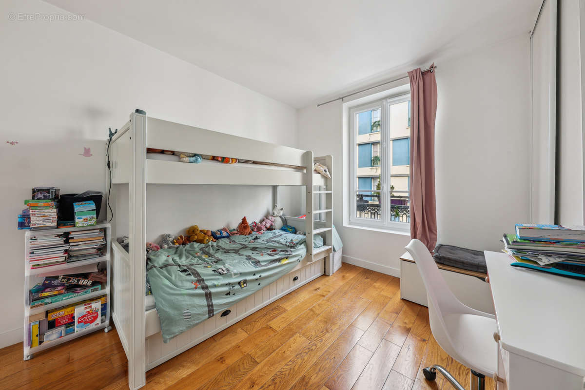 Appartement à PARIS-11E