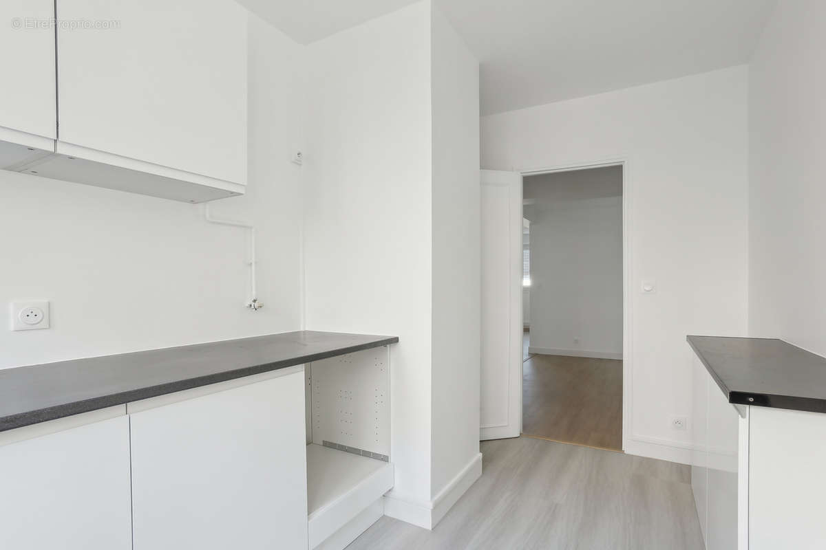 Appartement à COURBEVOIE