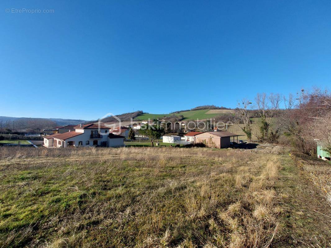 Terrain à SAINT-SANDOUX