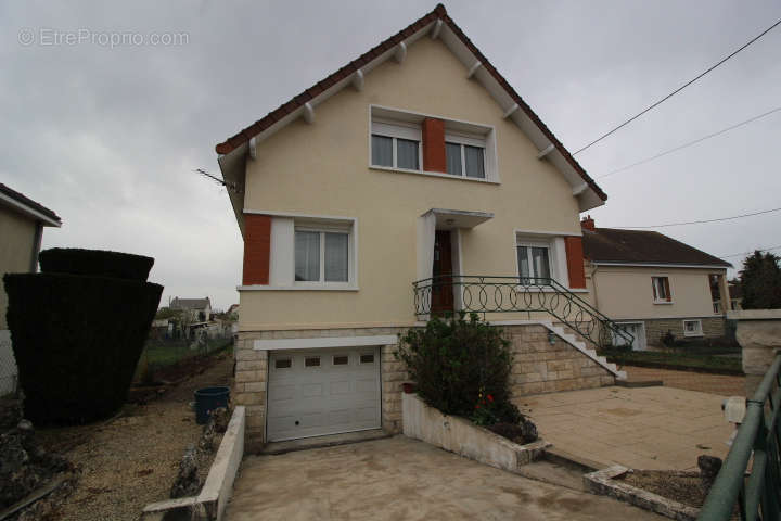 Maison à CHATELLERAULT