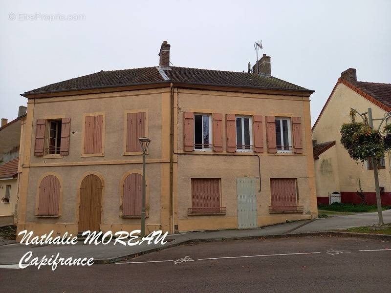 Appartement à EPINAC